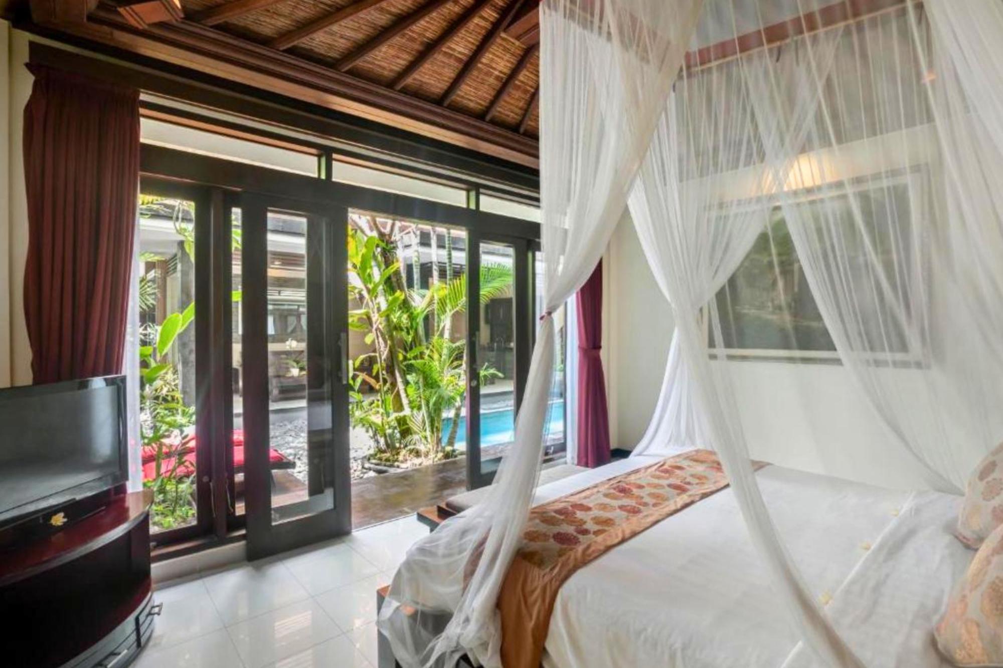 Catra 3 Bedroom Private Pool Ne48 Villa