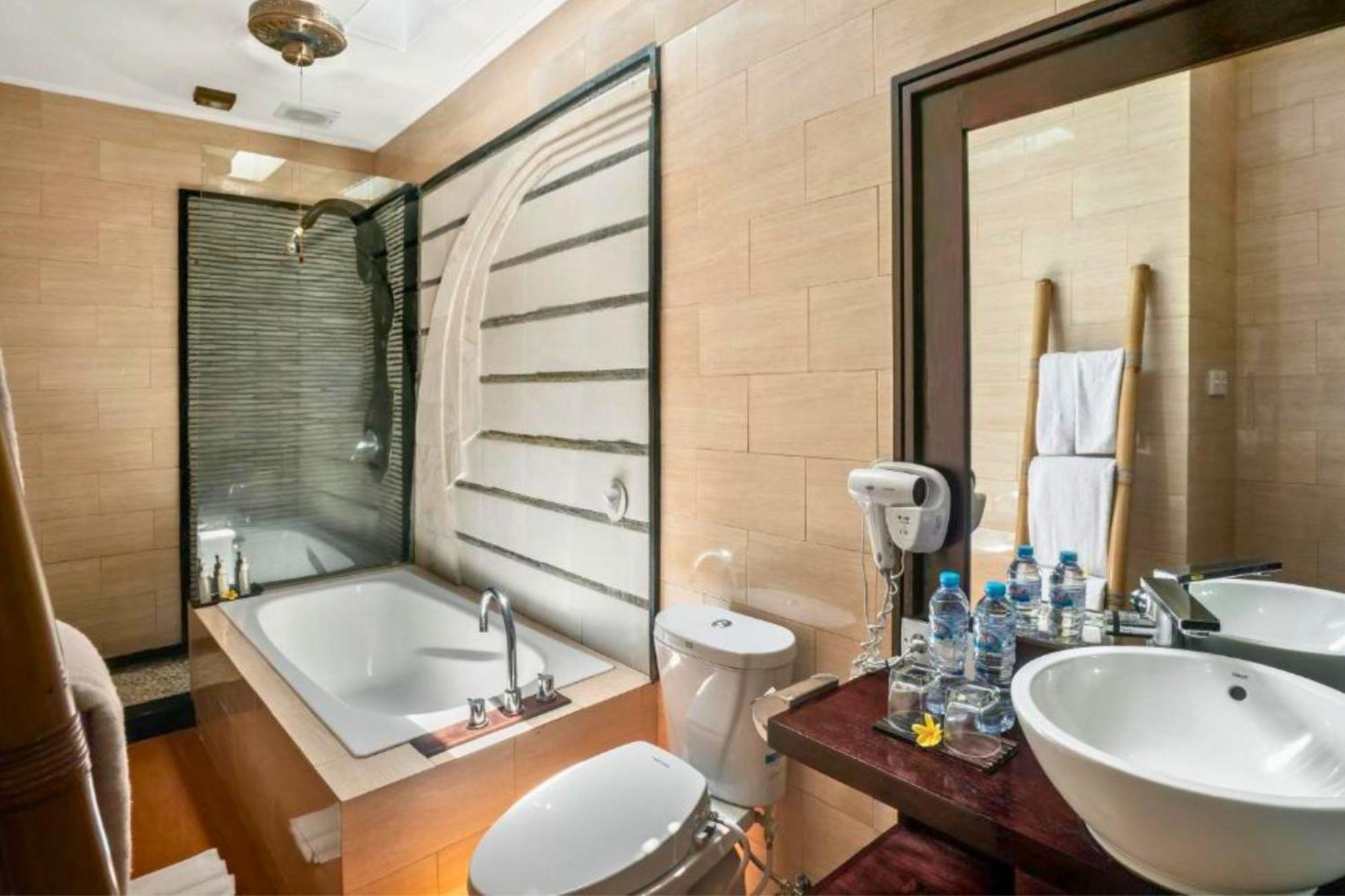 Catra 3 Bedroom Private Pool Ne48 Seminyak (Bali)