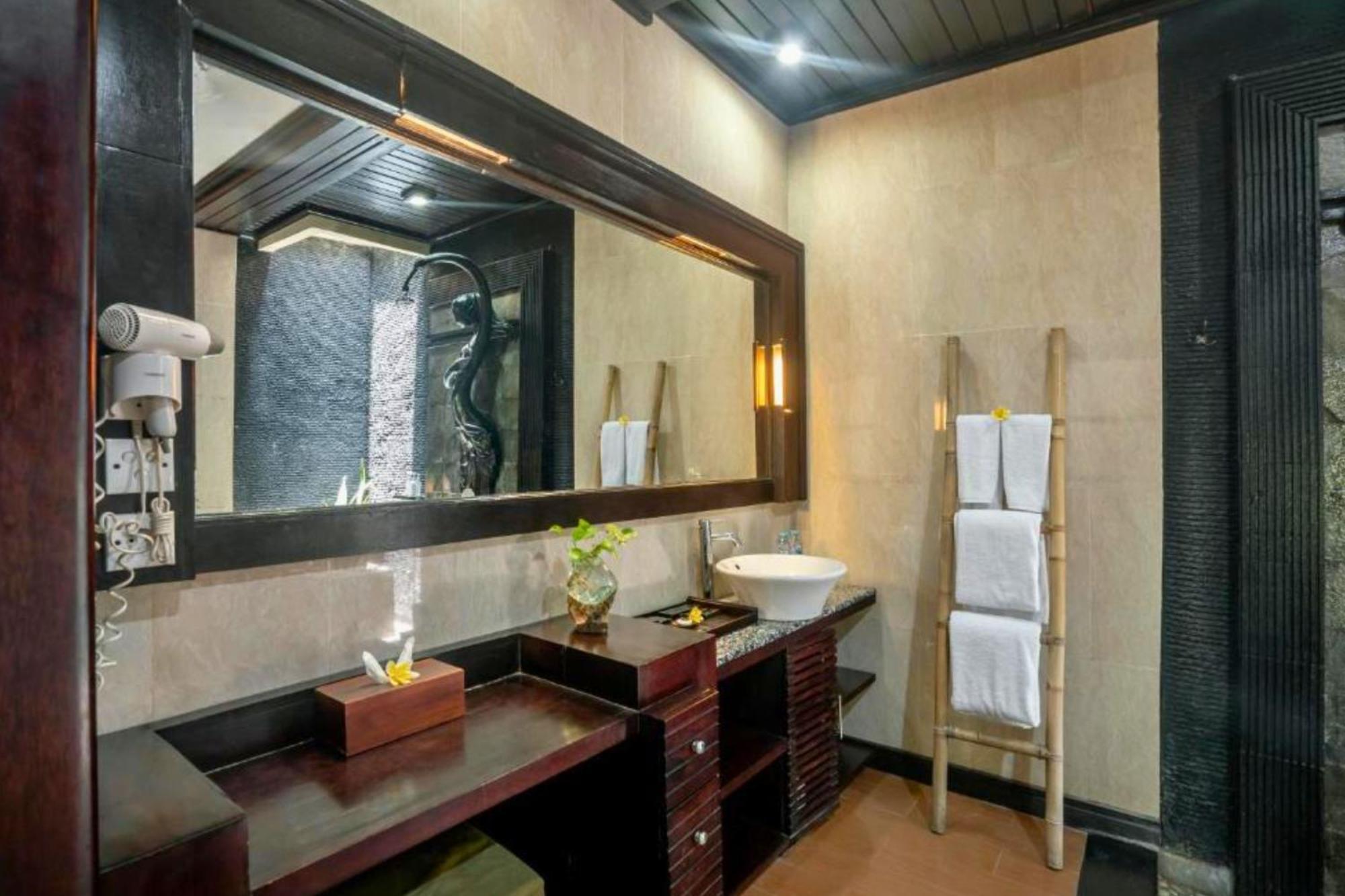 Villa Catra 3 Bedroom Private Pool Ne48 Seminyak (Bali)